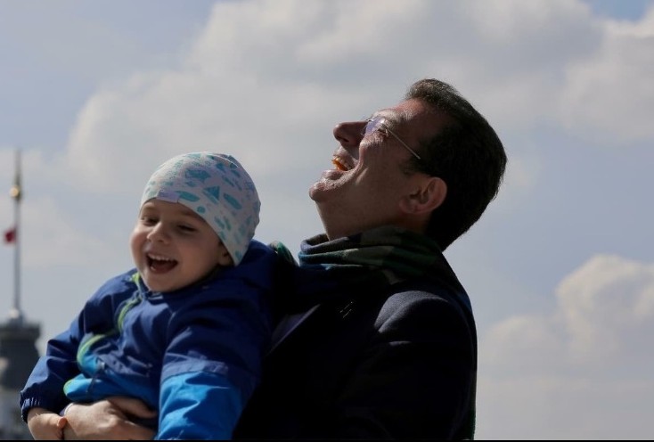 Ekrem İmamoğlu with Child